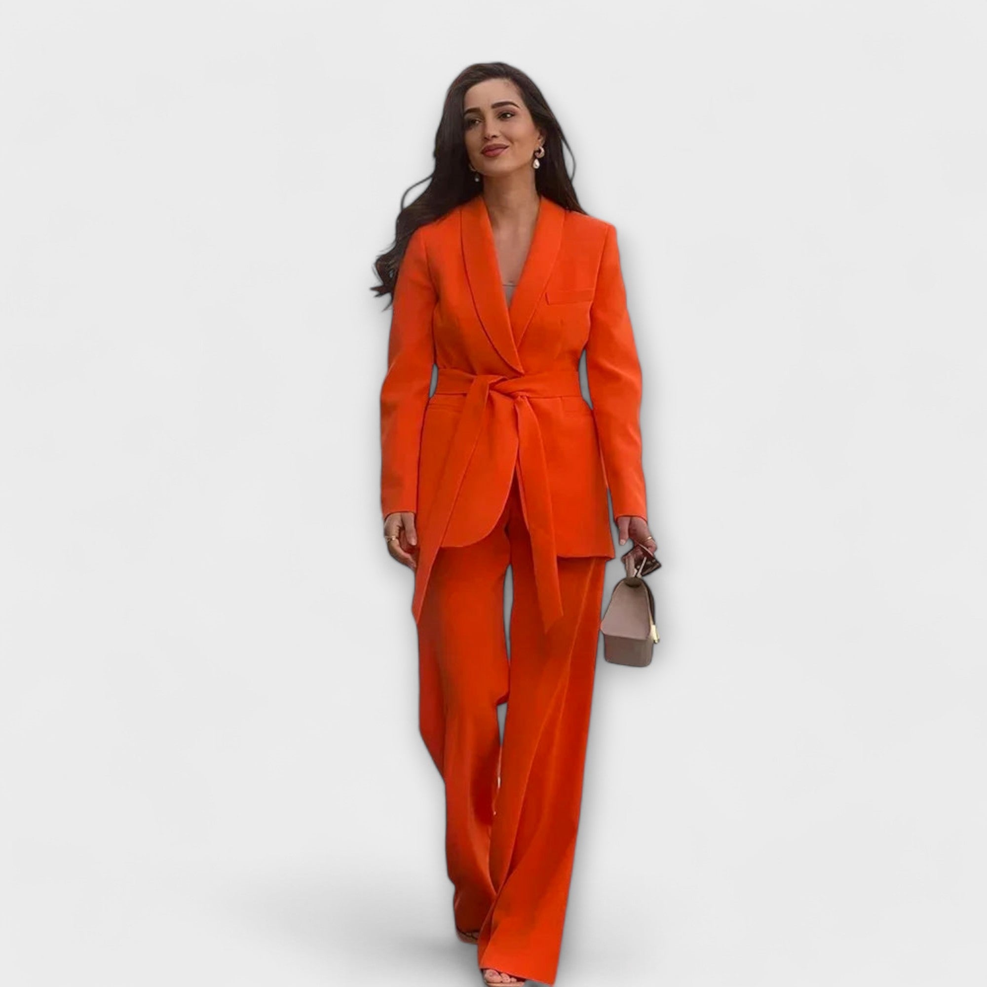 Compleu din două piese