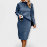 Compleu cu pulover și fustă în două piese