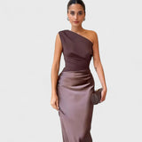 Amber - Rochie lungă cu un umăr din satin