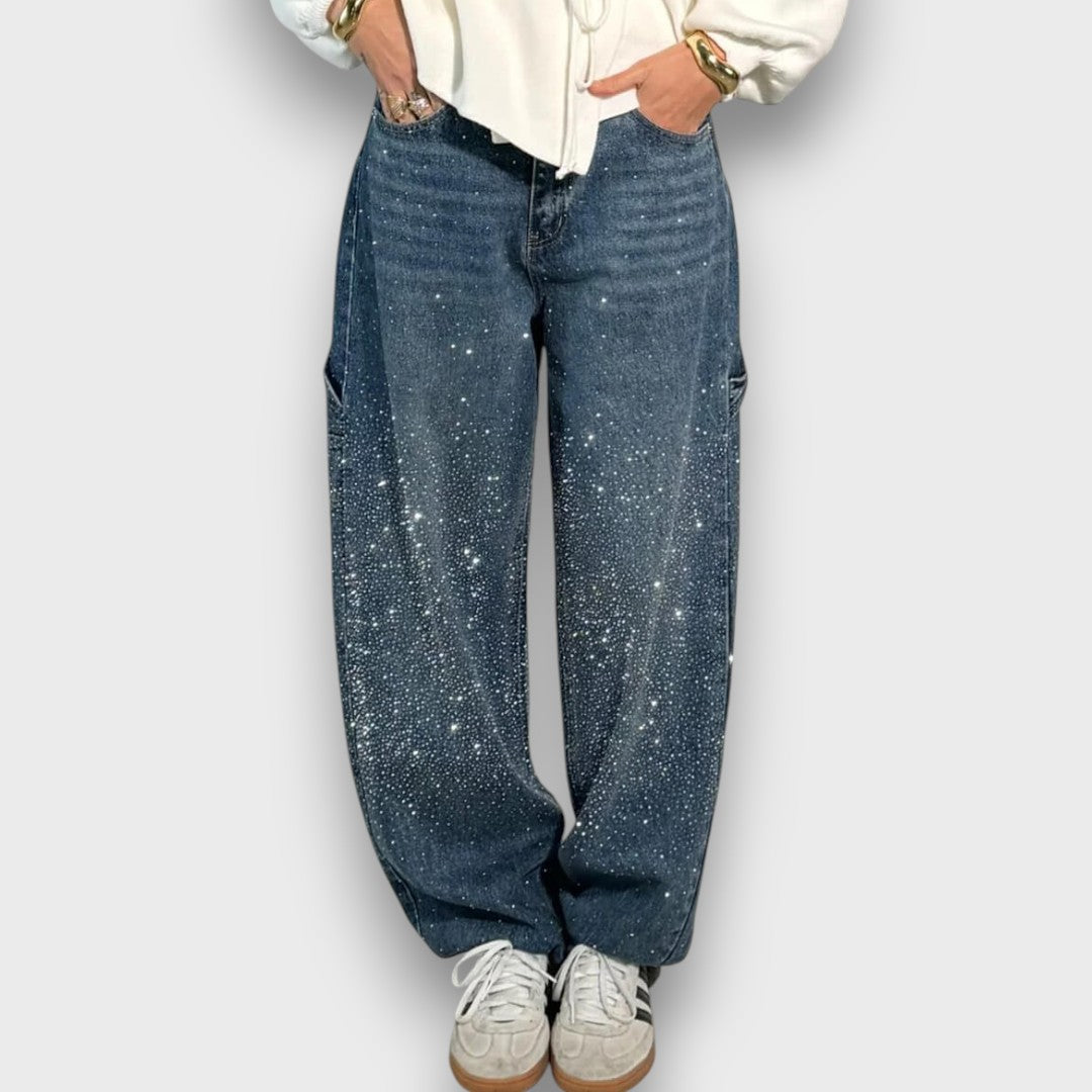 Nolene – Jeans cu finisaj strălucitor și caracter urban